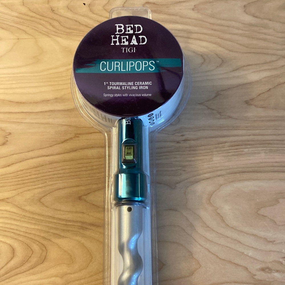 Curling Iron NWT